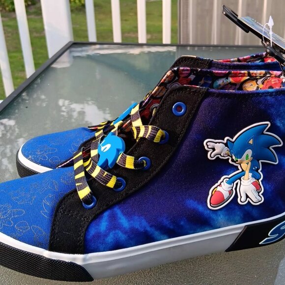NWT SONIC THE HEDGEHOG Boys Size 6 High-Top Sneakers Shoes Blue Sega - Picture 3 of 5